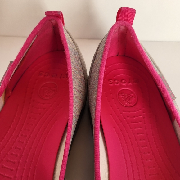 Crocs Women's 11 Multicolor Grey Duet Busy Day 202044 Slip On Comfort Flats - Picture 4 of 16